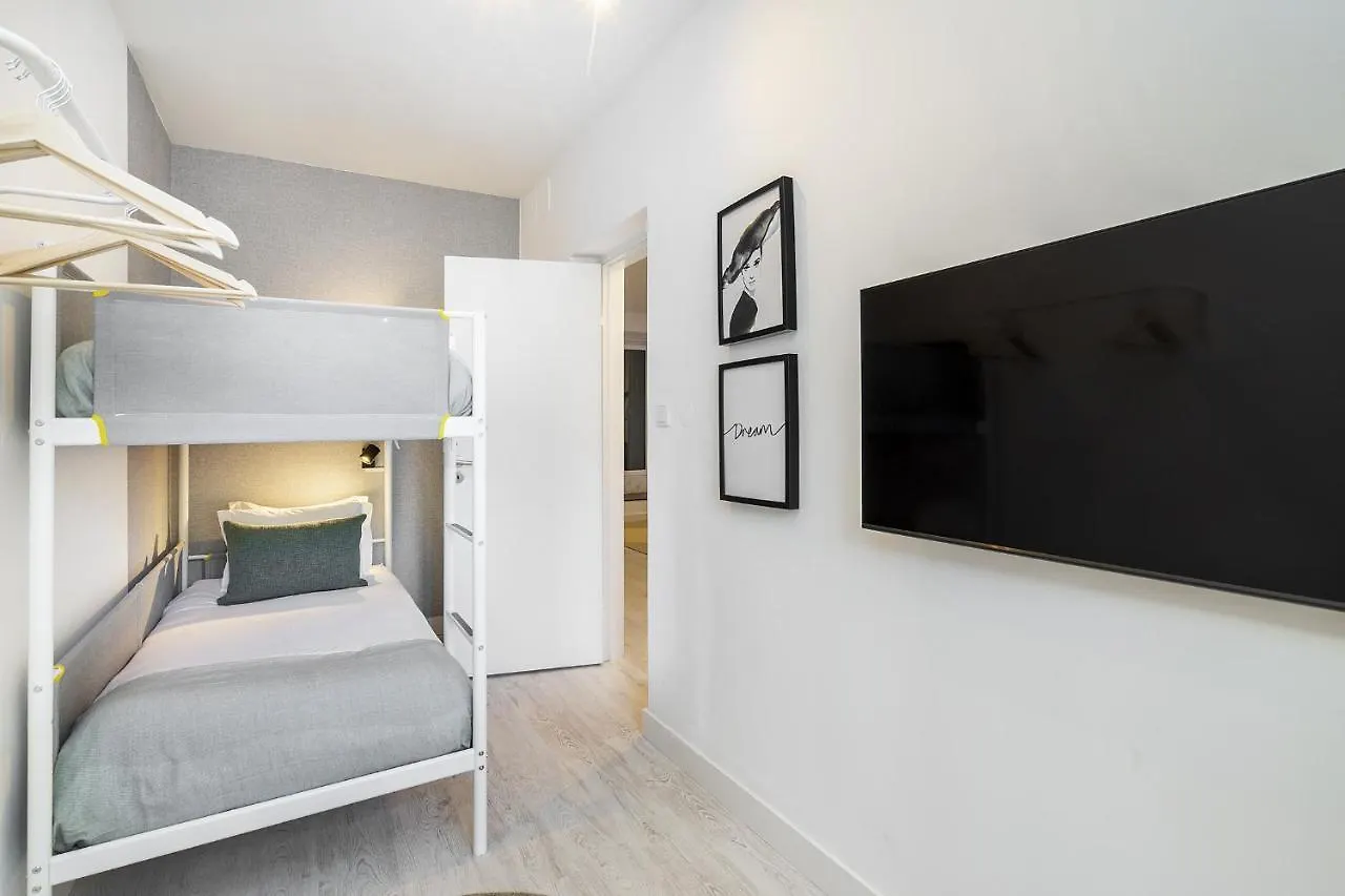 Whome Lisbon'S Best Kept Secret: 2-Bed W/Ac & Patio Portekiz